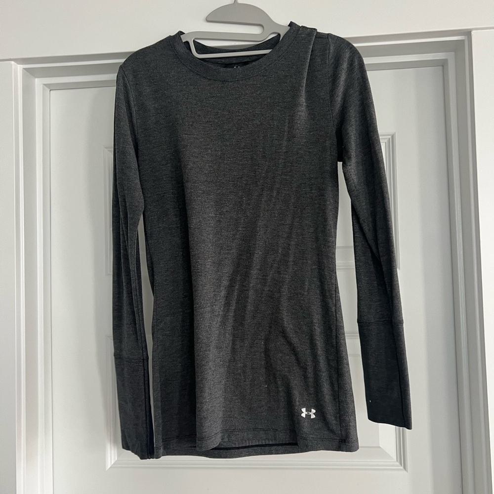 women’s long sleeve under armour shirt